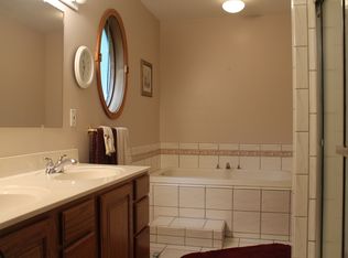 7175 Thornapple Dr, Mount Pleasant, MI 48858