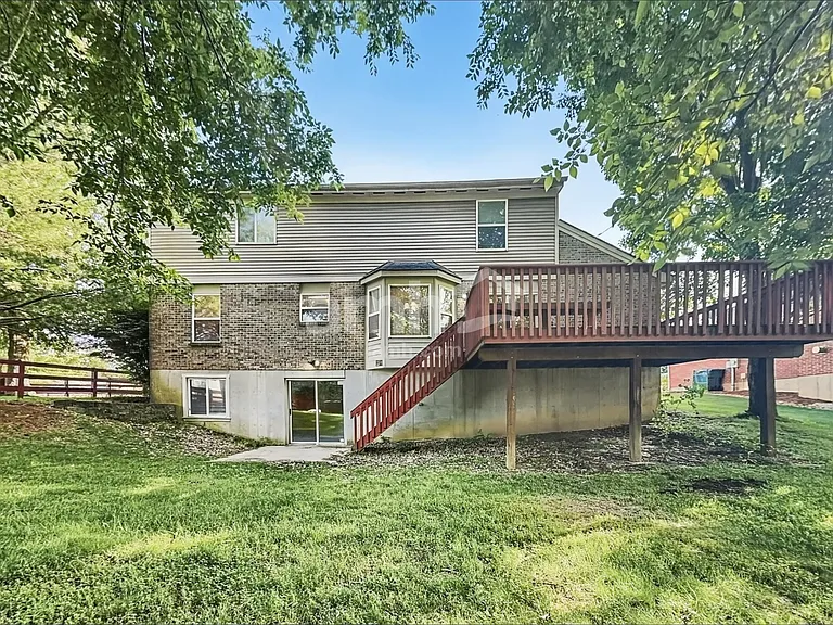 2626 Sterling Trce — Photo 22