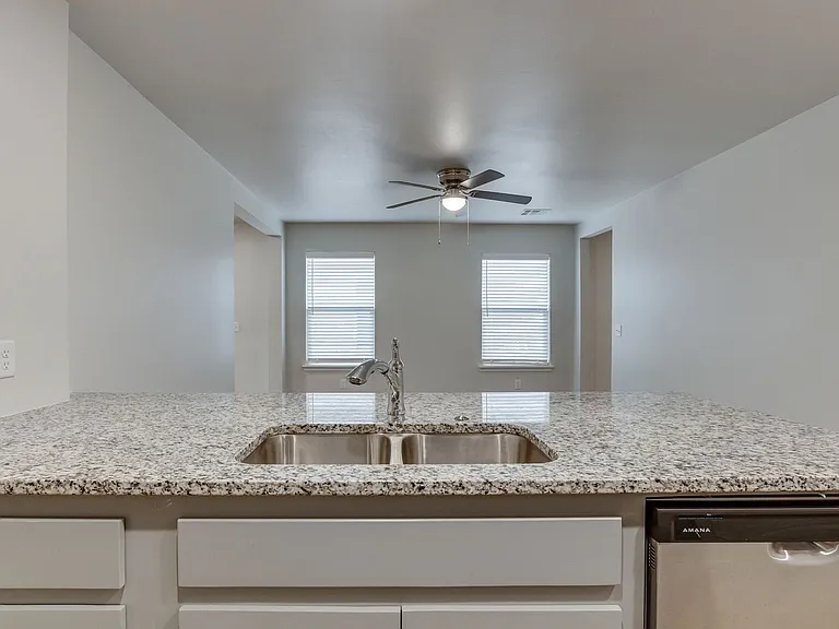 10810 NW 119th Pl — Photo 16