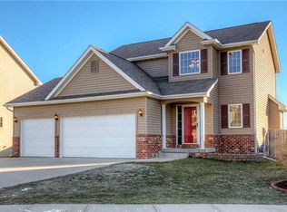 403 E 13th Pl, Indianola, IA 50125