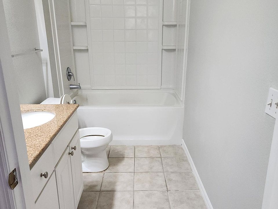 1st image of 330 Southern Pecan Cir Unit 101