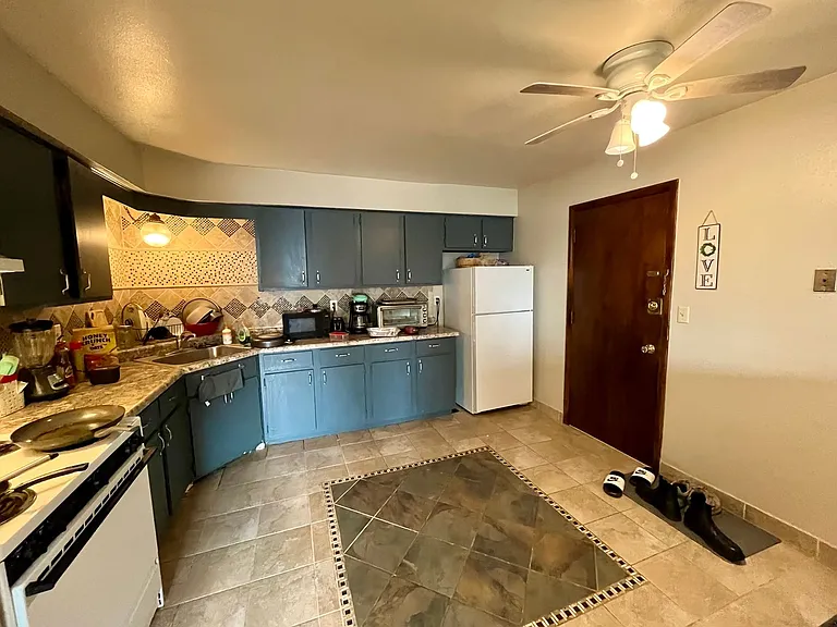N113W15513 Francese Dr — Photo 2