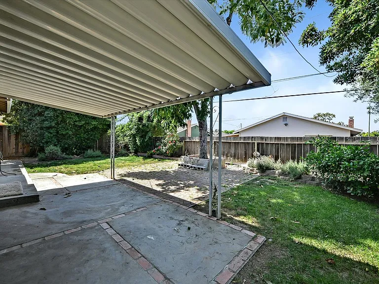 1411 Santa Fe Dr — Photo 30