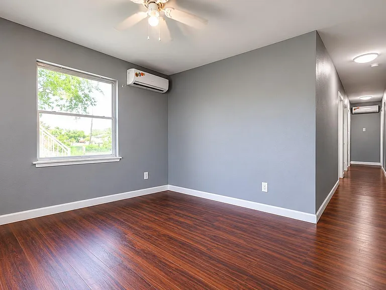 839 S Pine St — Photo 6