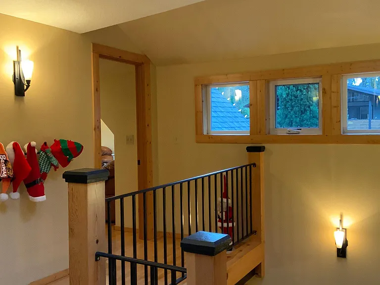 Bonus room/office entrance.