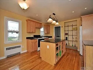 115 Pacific Blvd photo 1
