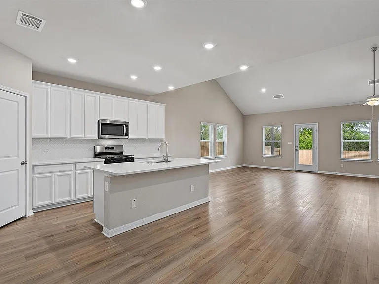 322 Windy Reed Rd — Photo 4