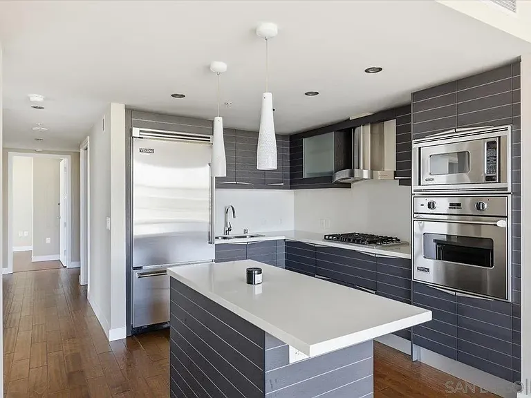 1325 Pacific Hwy #805 — Photo 25
