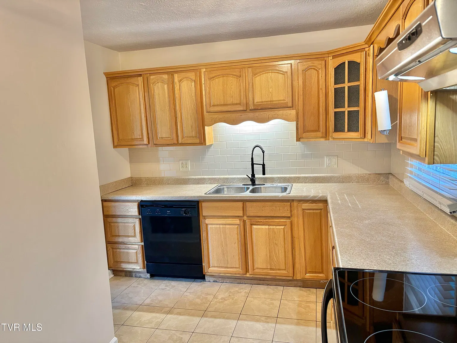 3 bed, 1200 sqft, $1,500 — Photo 4