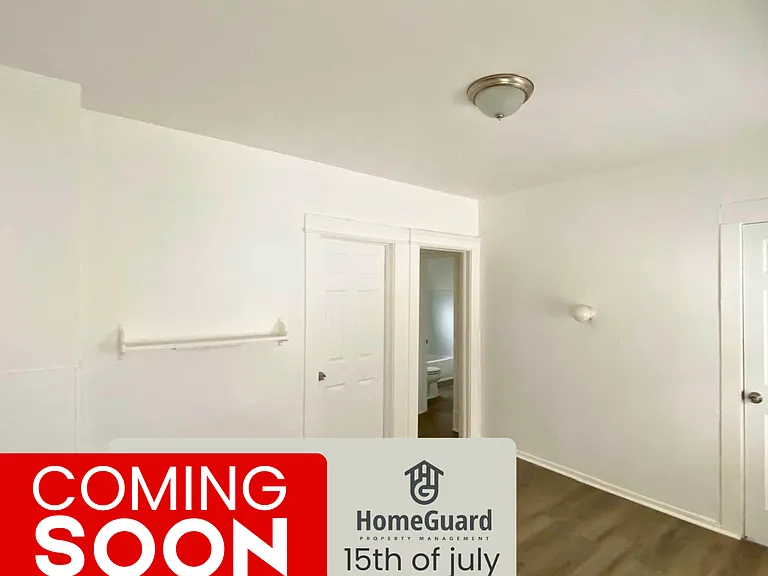 9522 Dunlap Ave — Photo 8