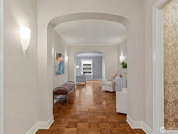 5th image of 1223 Spring Street #700