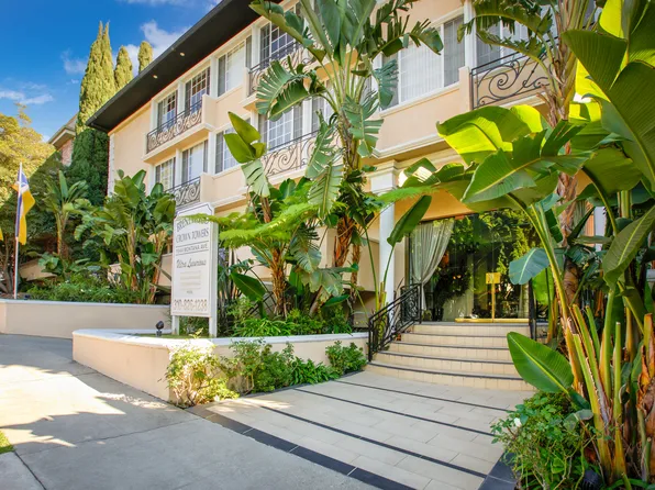 Brentwood Crown Towers