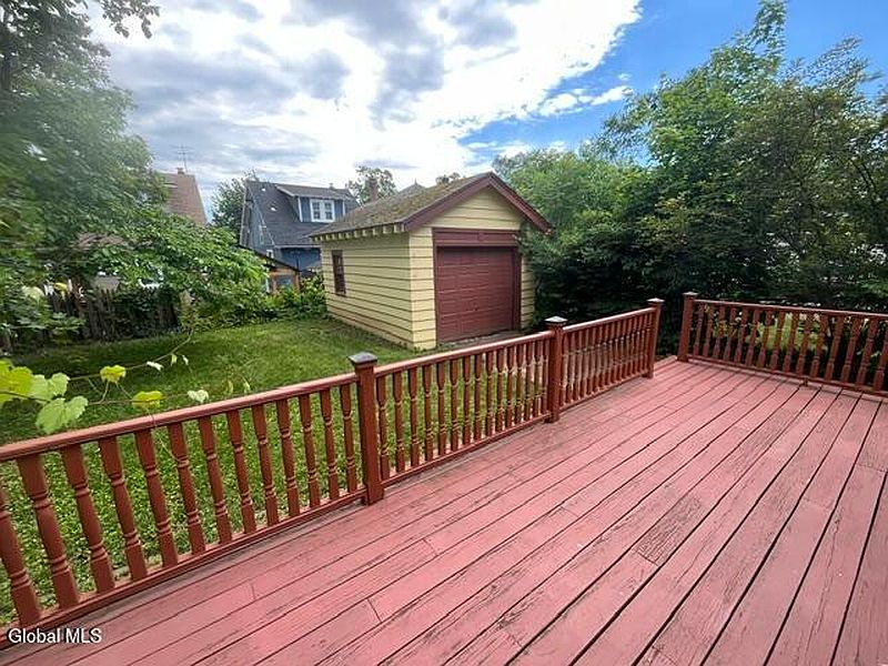 4th image of 21 Hawthorne Avenue