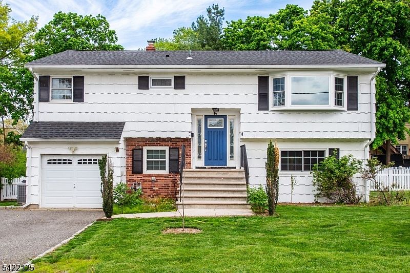 1st image of 14 Villa Rd