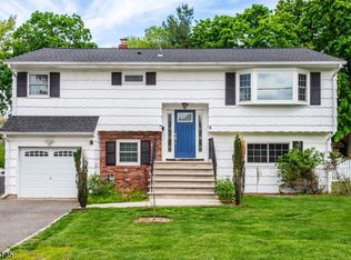 14 Villa Rd, Little Falls, NJ 07424