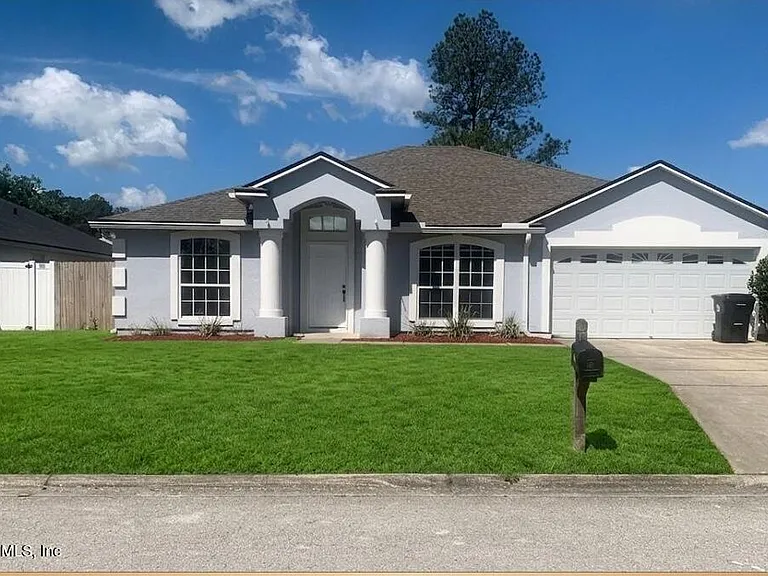 1752 Glen Laurel Dr — Photo 1