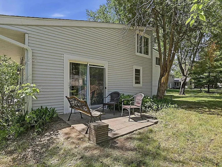 7121 Wazeecha Ave — Photo 12