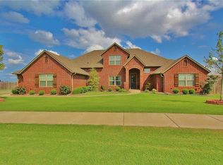 10024 Volare Dr, Yukon, OK 73099
