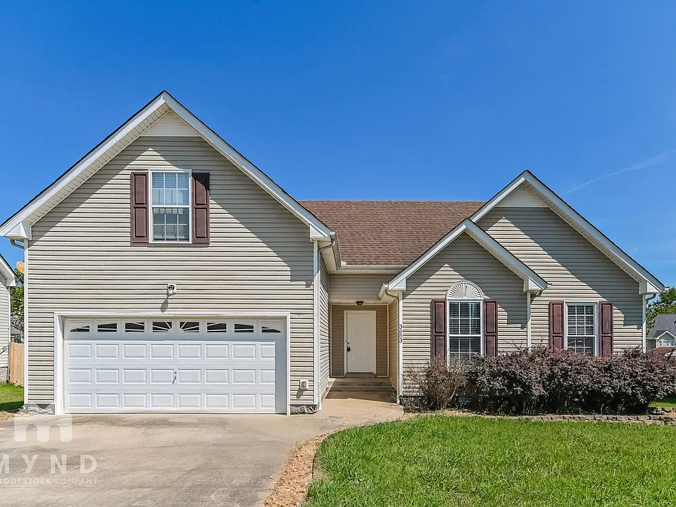 3653 Aurora Dr