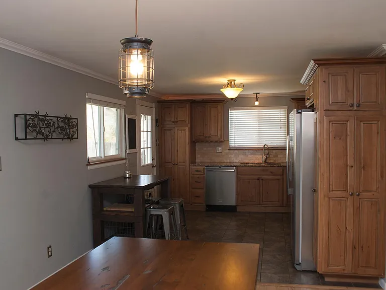 2618 W Bijou St — Photo 8