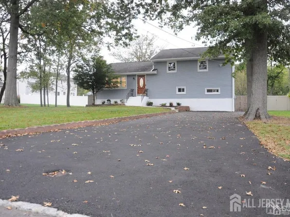9 Water St, Piscataway, NJ 08854