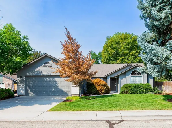419 N Crestview Pl, Eagle, ID 83616