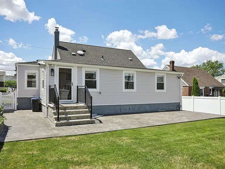 54 Allan Dr — Photo 39