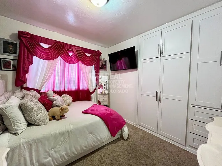 1599 S Mabry Way — Photo 14