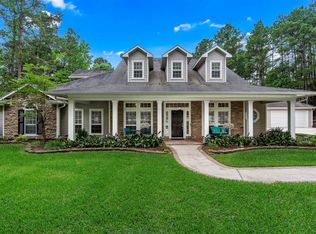 9111 Diamante Dr, Magnolia, TX 77354