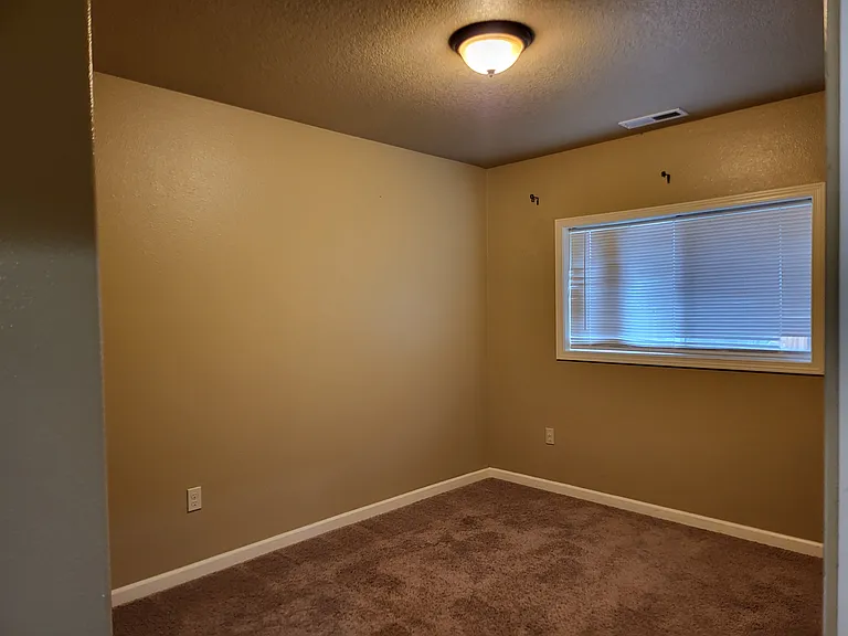 476 Marino Dr N — Photo 12