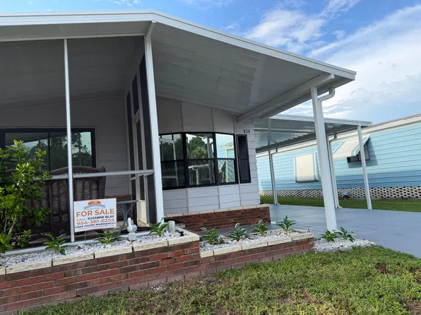 920 Strongbox Ln, North Fort Myers, FL 33917
