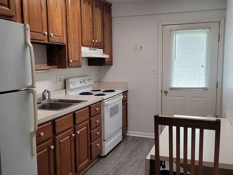 8007 Edgewood Church Rd — Photo 5
