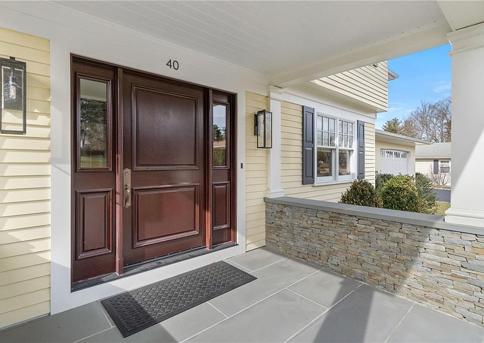 40 Applewood Rd, Cranston, RI 02920 Zillow