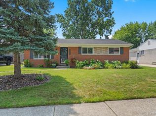 38599 Milton St, Westland, MI 48186