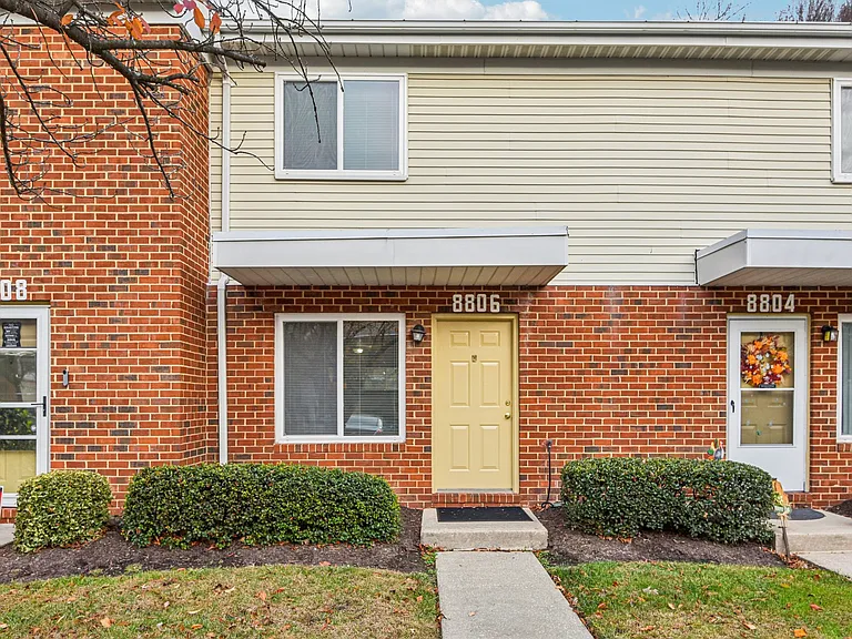 Howard Hills Rental Townhomes and Duplexes — Photo 11