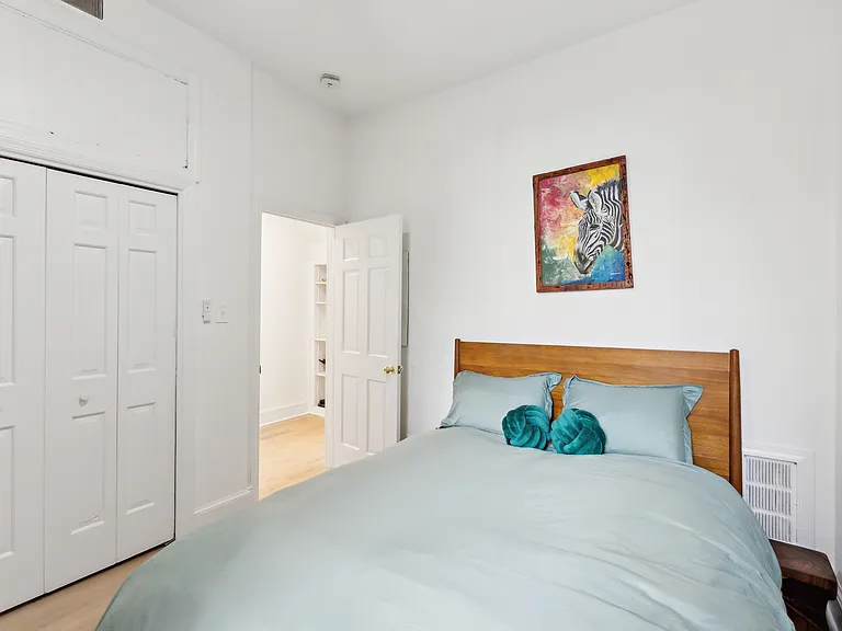 134 F St SE #2 — Photo 15