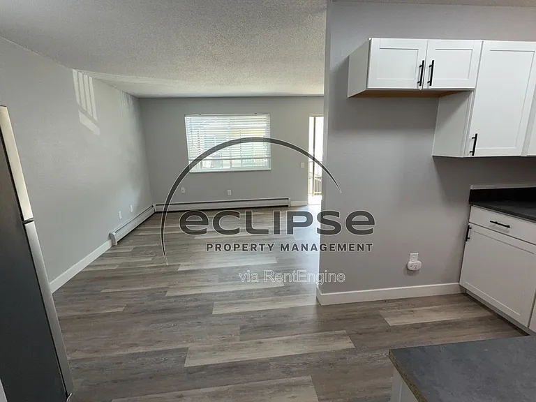 Summit View Apartments — Photo 64