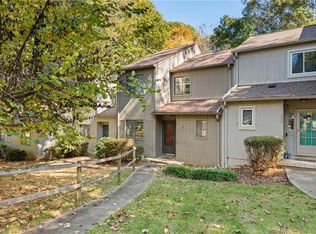 240 Lamplighter Cir, Winston Salem, NC 27104