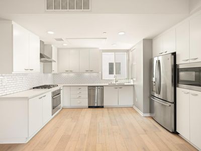 11592 Riverside Dr, North Hollywood, CA, 91602
