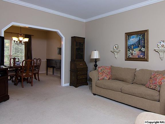 4th image of 1703 Graywood Ct NW