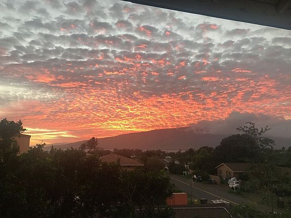 Upstairs Ocean/Mtn Sunset