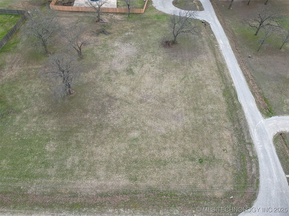 2nd image of 0 Gayle St
