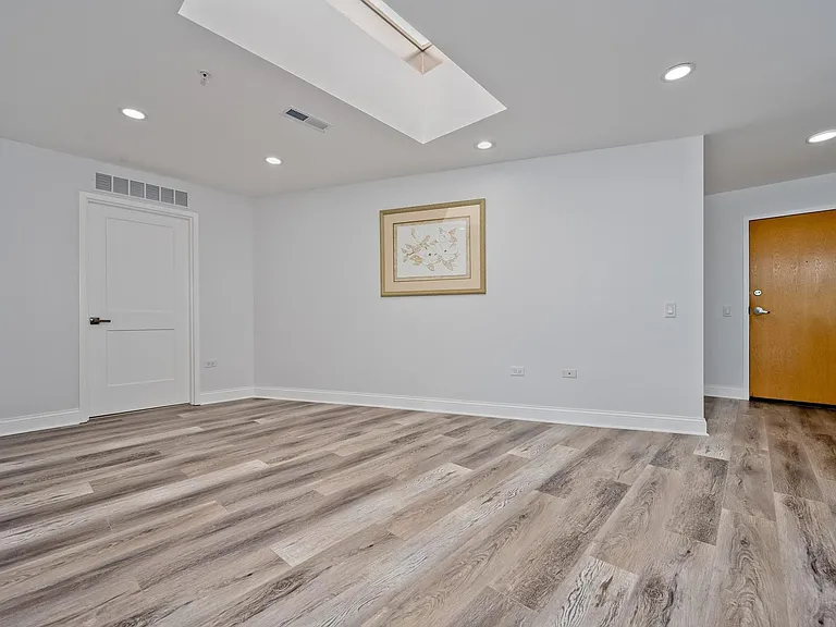 1800 Dewes St #305 — Photo 13