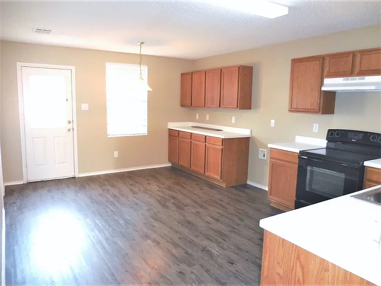 3617 Andalusian Dr — Photo 6