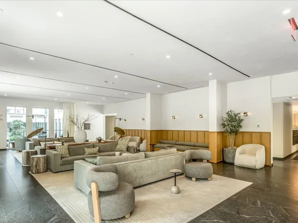 133-27 39th Avenue image 6 of 19