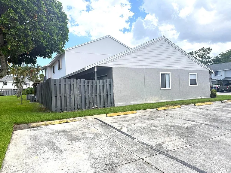 3808 Inlet Cir #3808 — Photo 22
