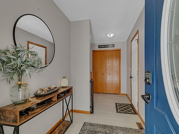 3rd image of 354 Maple Dr