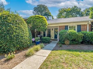 2608 Cottage Pl, Greensboro, NC 27455