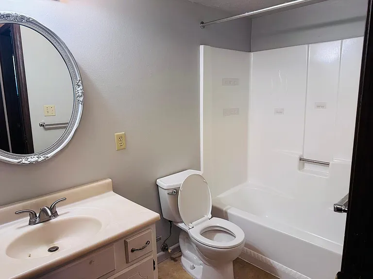 3353 W Laskey Rd #23 — Photo 22