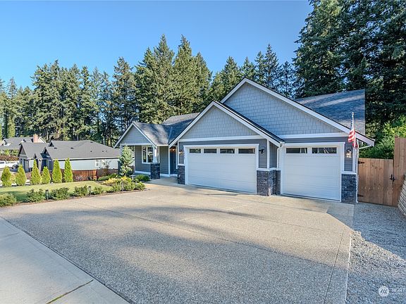 2nd image of 14407 18th Avenue Ct S